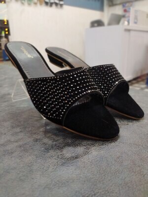 UNIQUE HEEL