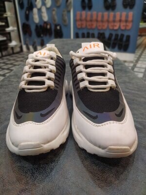 NIKE ZOOMX