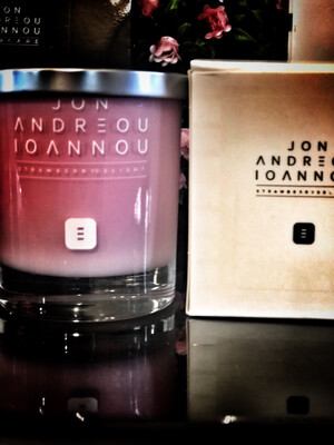 STRAWBERRY DELIGHT FRAGRANCED CANDLE