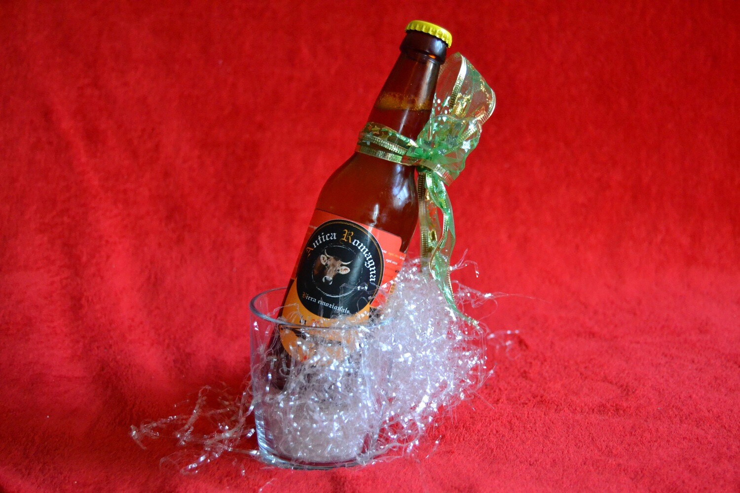 Una birra 33cl Antica Romagna con una tazza/bicchiere
