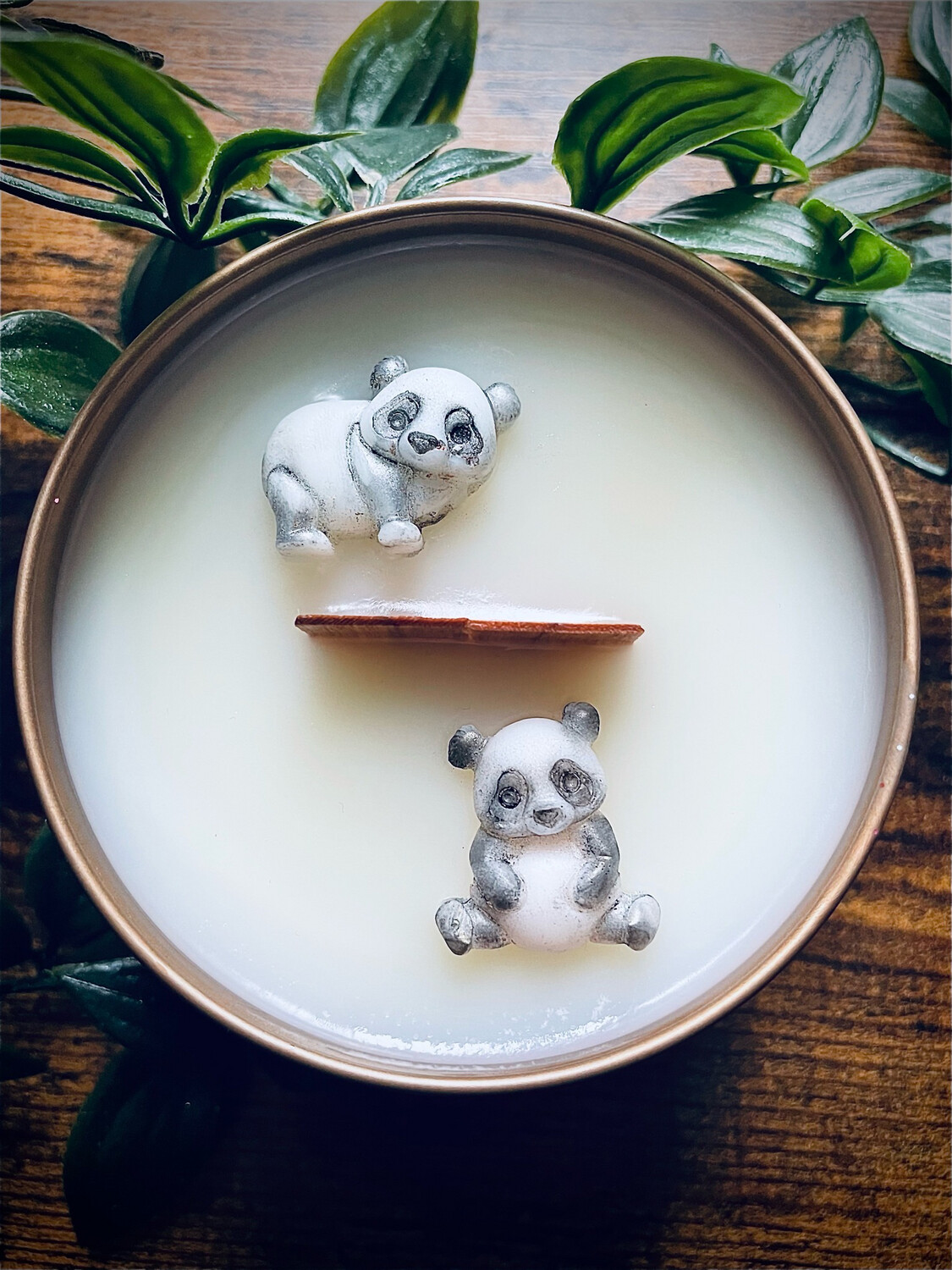 Peppermint & Eucalyptus- Wooden Wick Candle