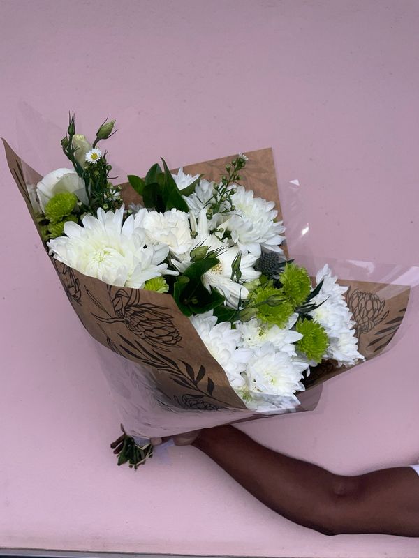 Small White And Green Mixed Bouquet