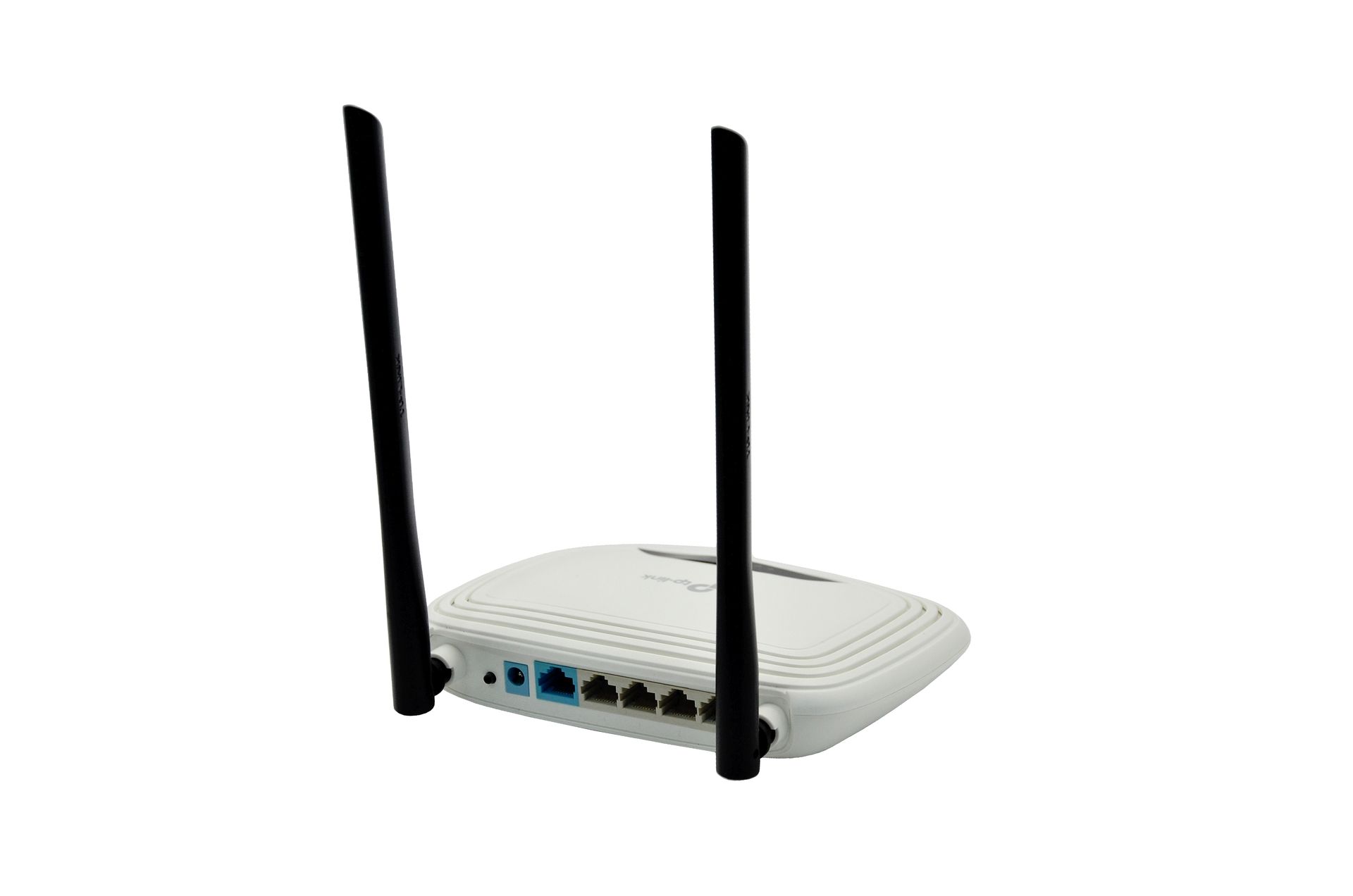 WIRELESS N 300 MBPS ROUTER WITH 4 LAN 10/100 MBPS PORTS + 1 WAN 10/100 MBPS PORT - TP-LINK