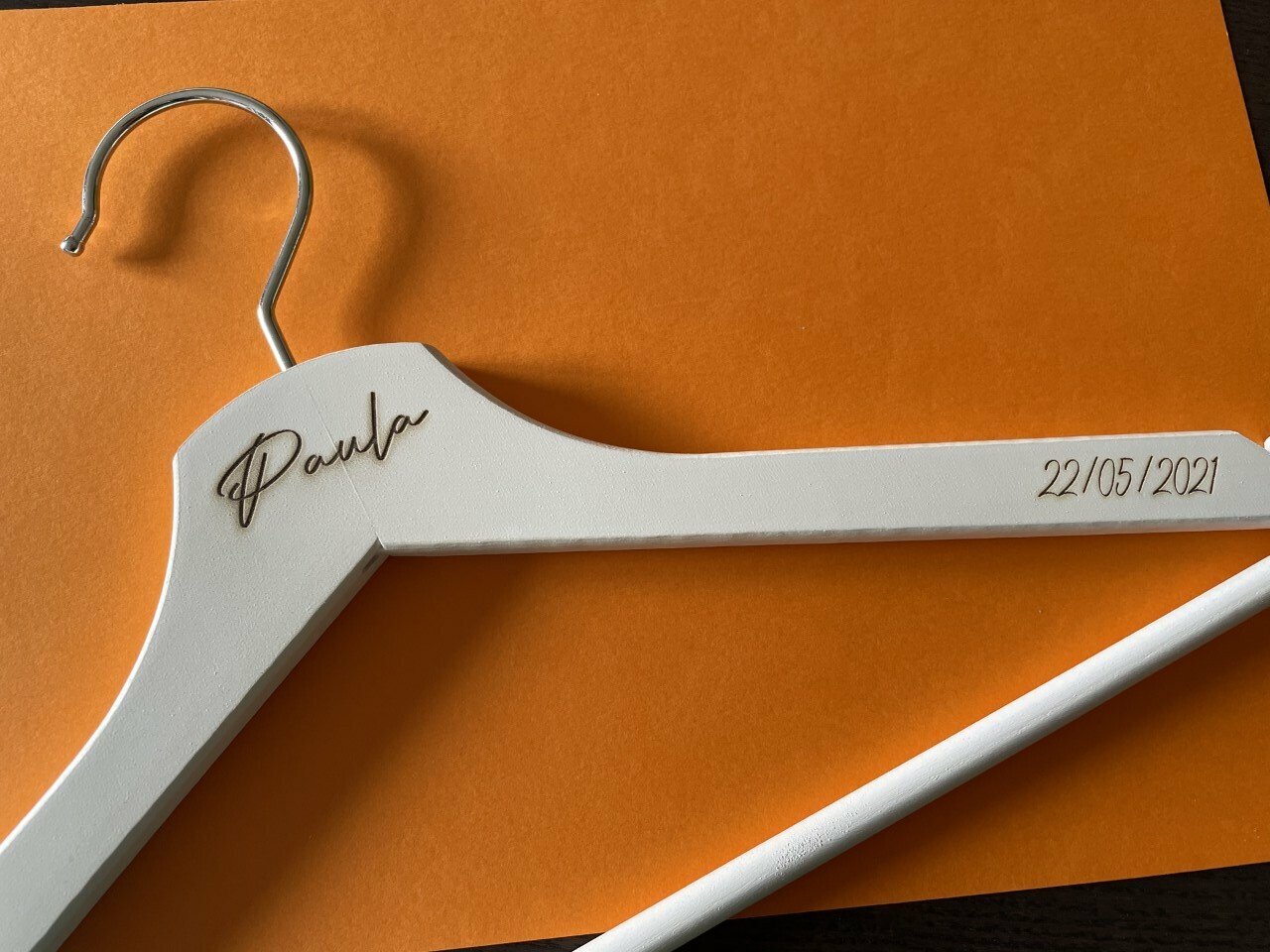 Percha personalizable para tus momentos especiales