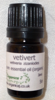 Vetivert (vetiveria zizanoides) Vetivert (vetiveria zizanoides)