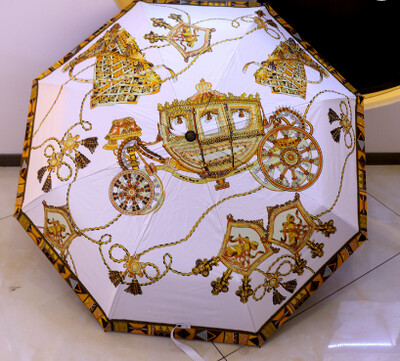 Luxury Design Golf Umbrella | White and Gold