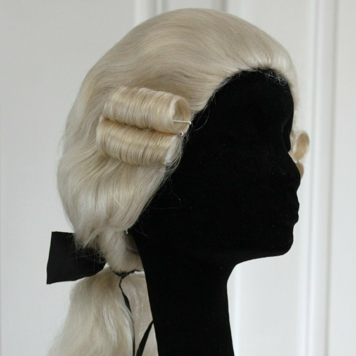 Herren-Rokoko-Echthaarperücke mit Haarbeutel 1730-1780