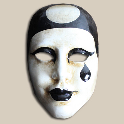 Pierrot di cartapesta per la Commedia dell' Arte - Maske