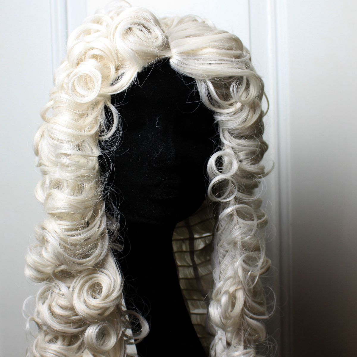 Man-Allonge wig - broken white 1680-1720