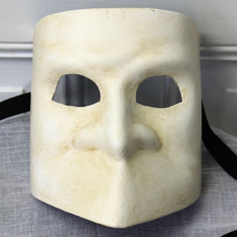 Bauta Veneziana di cartapesta per huomo - per il Carnevale - 1630 - 1797 Bauta Veneziana di cartapesta per huomo - per il Carnevale - 1630 - 1797