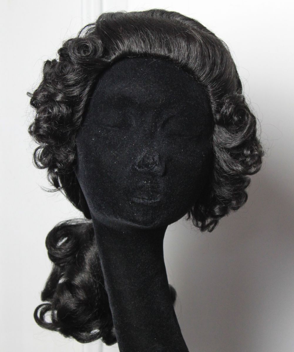 Herren-Rokoko-Mischhaarperücke 1730-1780 Herren-Rokoko-Mischhaarperücke 1730-1780