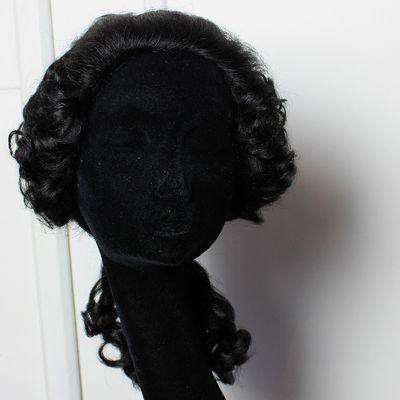 Parrucca da uomo in vero pelo di bisonte in stile rococò 1730-1780 Parrucca da uomo in vero pelo di bisonte in stile rococò 1730-1780