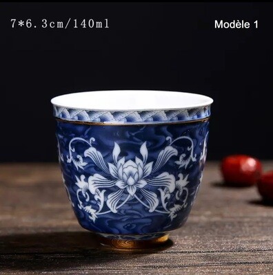 TASSE A THÉ ou CAFÉ en porcelaine de Chine peintes à la main