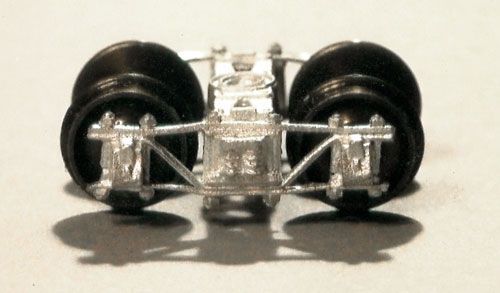 RGM-3213 - F&CC trucks, 4' 0" wheels base