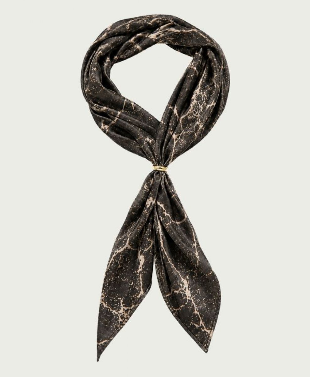 E4 26-067 Scarf Scarlett