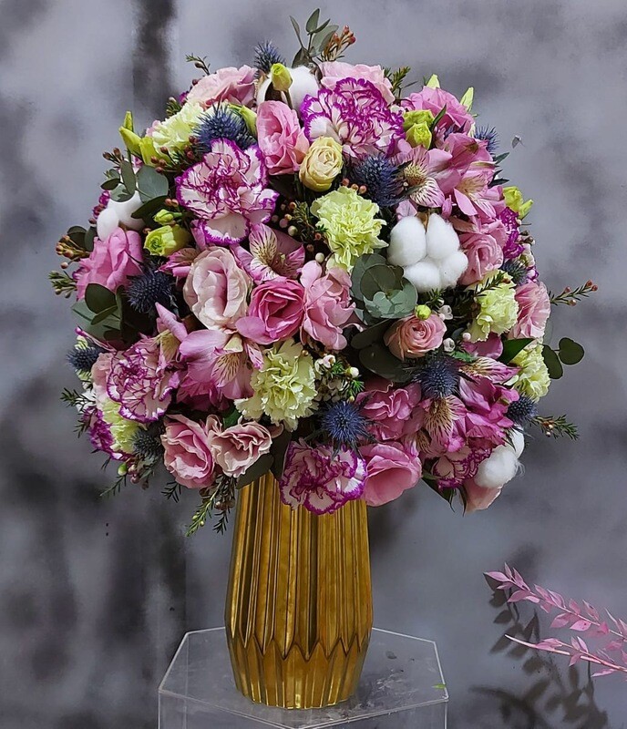 Bunch Of Pink and Yellow Roses In Vase