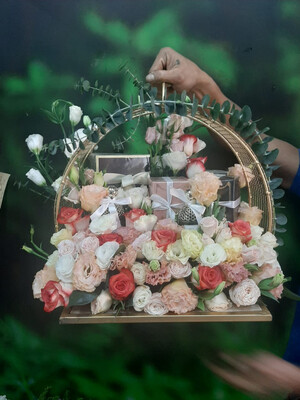 201 to 300 AED