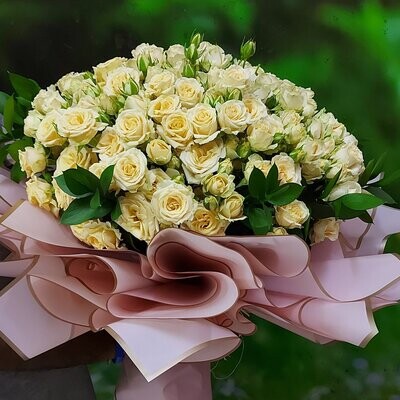 Desiner Baby Roses Hand Bouquet