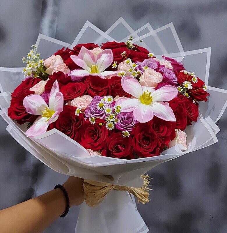 Wonderful Hand Bouquet