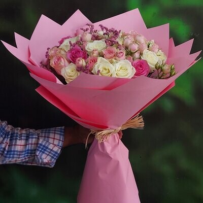 Roses Grand Bouquet