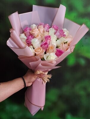 Vibrant Rose Flower bouquet