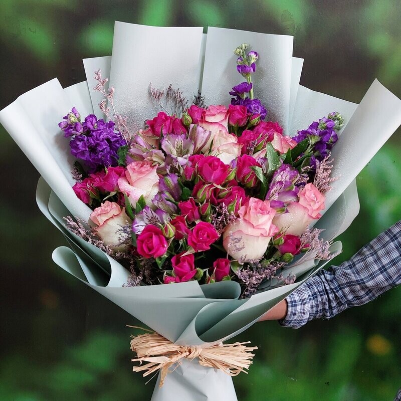 Lavish Flower Hand Bouquet