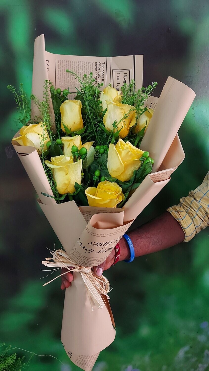 Low Price Hand Bouquet