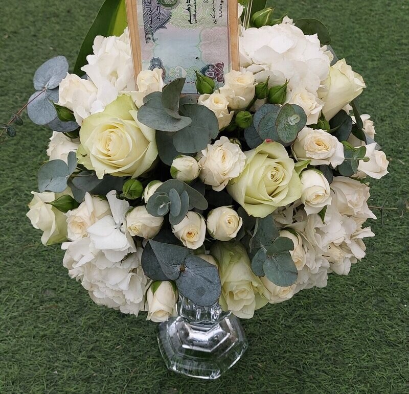 Daisy Flower In Vase