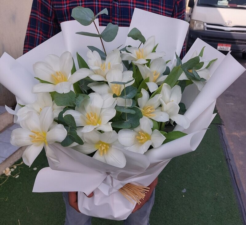 Gracious Tulip Bouquet