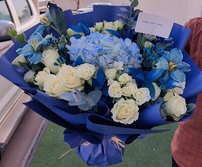 Gracious Hydrenga In Bouquet