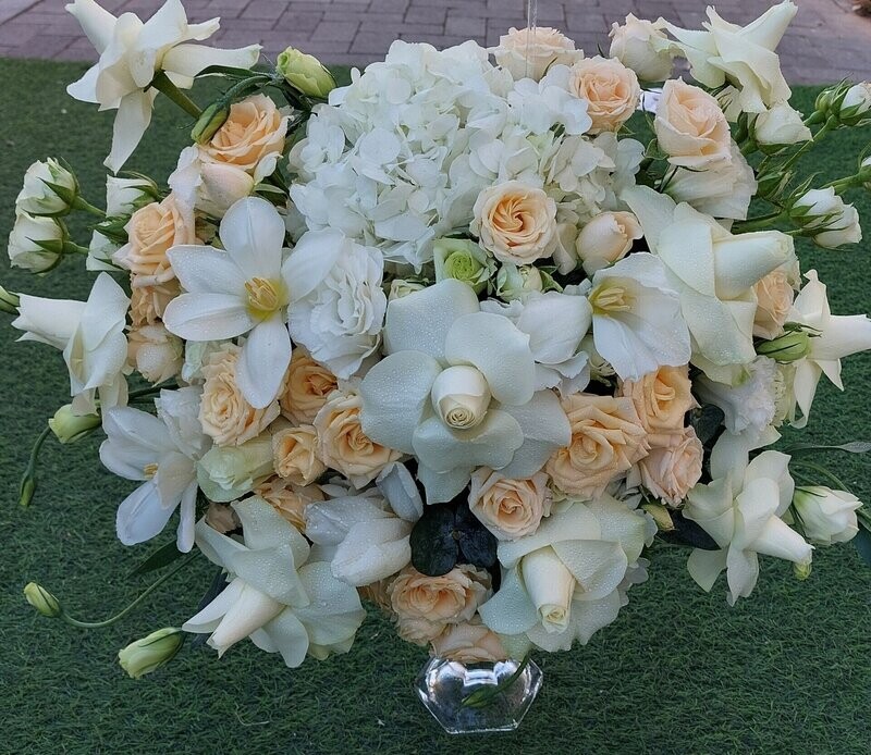 Perfect White&Peach Flowers In Vase