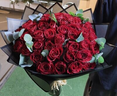 Red Rose Bouquet For Valentine
