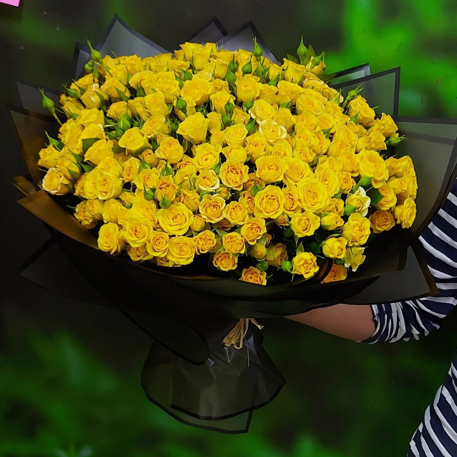 Wonders Yellow Baby Rose Bouquet