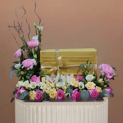 Heavenly Pink&White Flower Arrangement