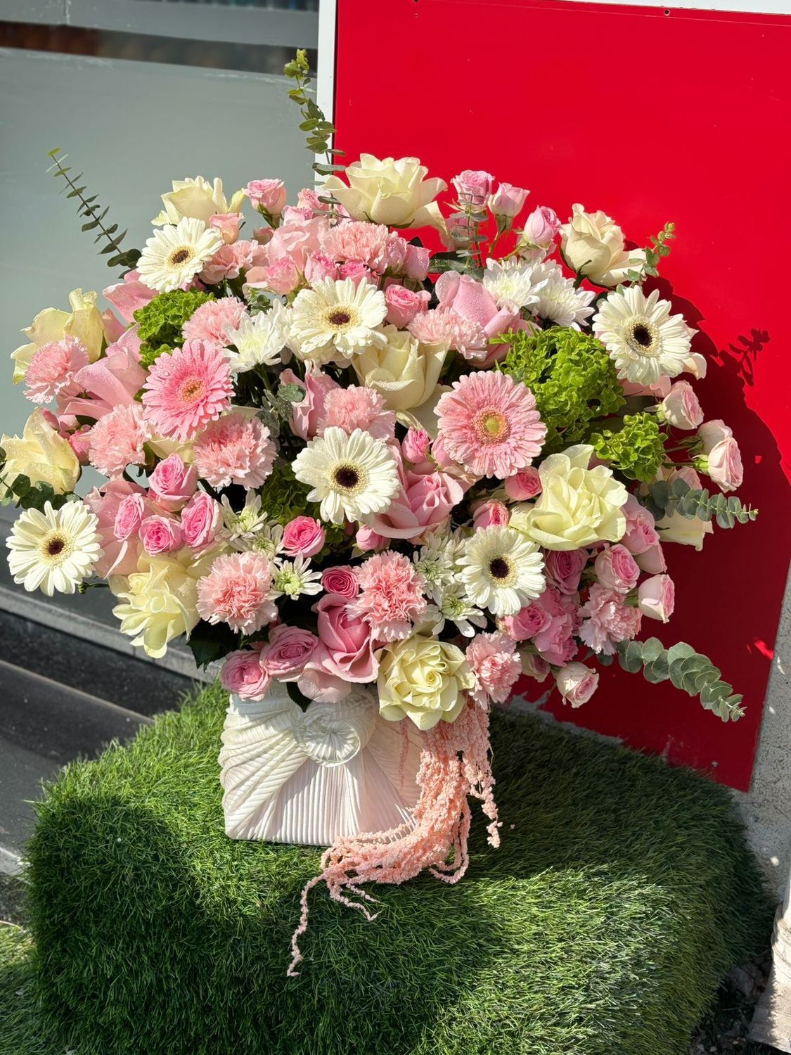 Vibrant Gerbera and Roses Bouquet