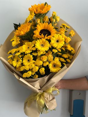 Sunny Bloom Mixed Flower Bouquet Sunny Bloom Mixed Flower Bouquet