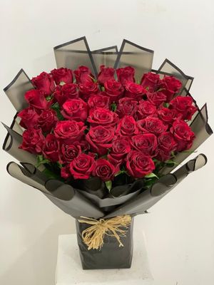 Luxurious Red Rose Bouquet Luxurious Red Rose Bouquet
