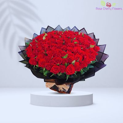 Beautiful Modern Red Rose Bouquet