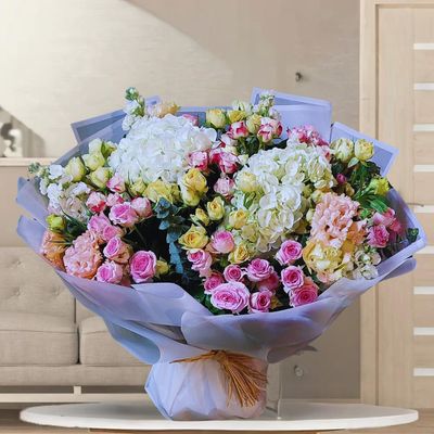 Modern  Hydrenga In Bouquet