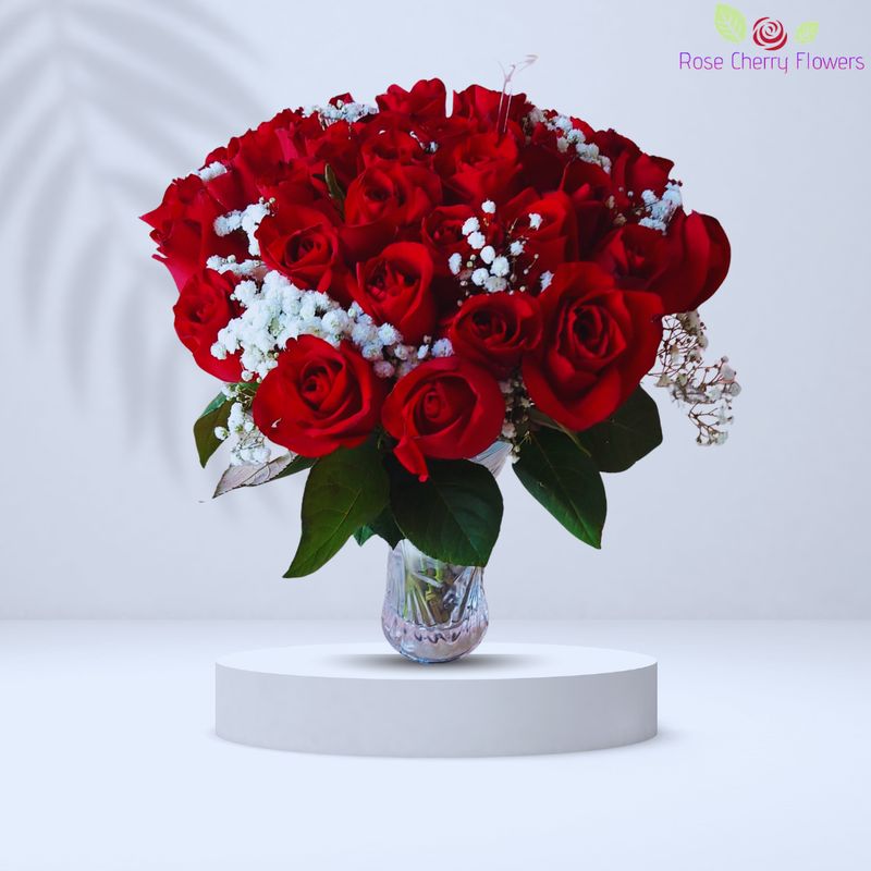 Extreme Red Roses In vase