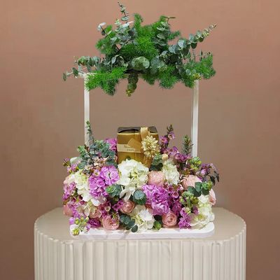 Mesmerizing Flower Arrangement Mesmerizing Flower Arrangement