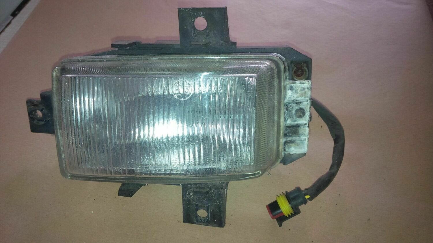 Fog lamp (Fog light) LEFT Omega B #2 GM 90457819