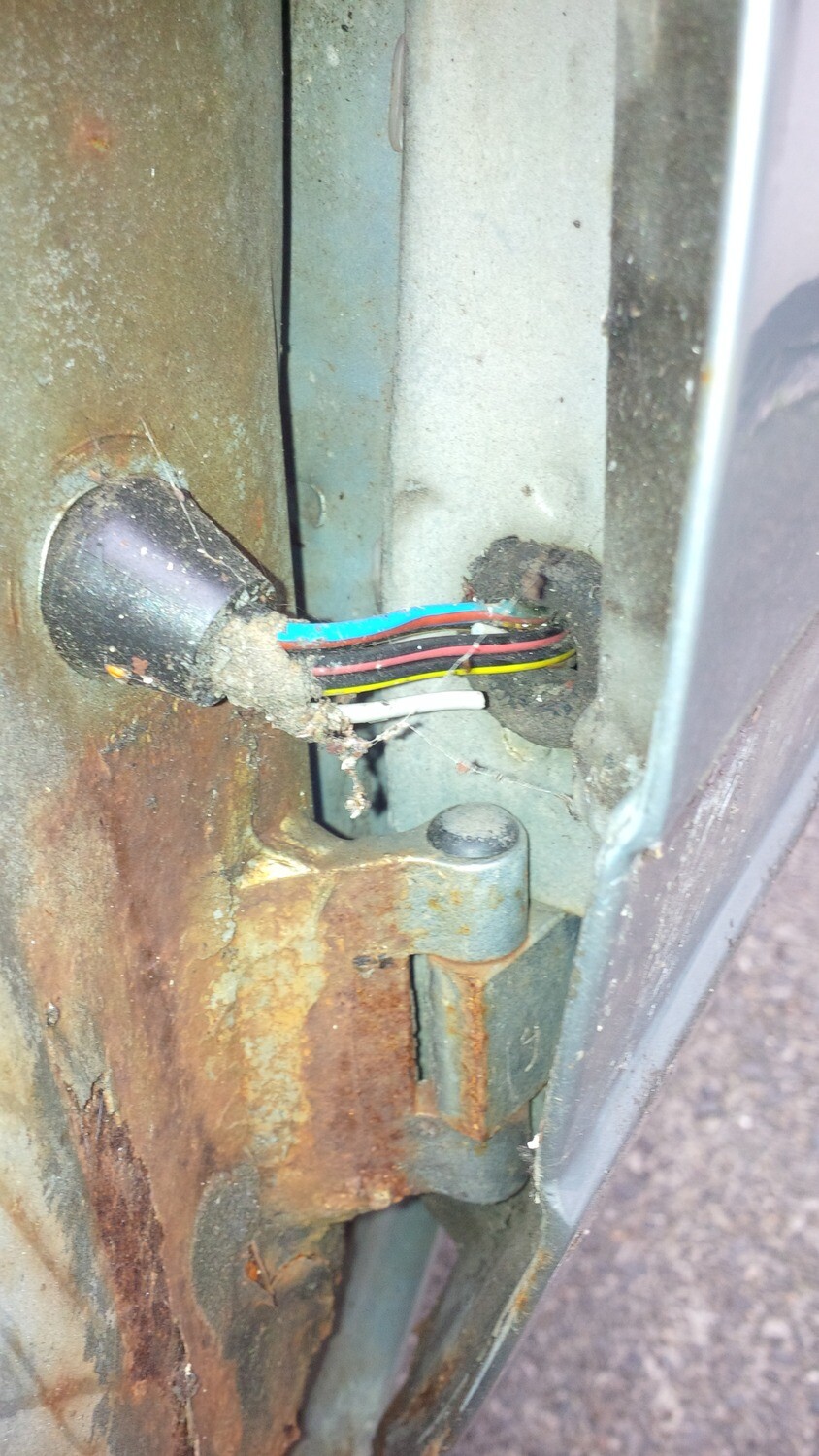 FAQ Front bulkhead rust on Monza, central locking wiring etc