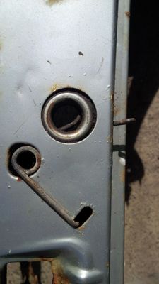 FAQ Why has my bonnet release lever broken away? Monza, Senator A etc.