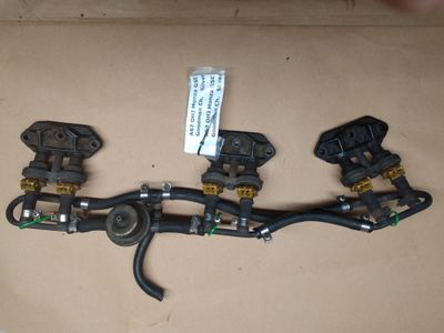 FUEL INJECTION RAIL Senator A Monza Carlton Bosch LE 90141740 Bosch 0280150205 FUEL INJECTION RAIL Senator A Monza Carlton Bosch LE 90141740 Bosch 0280150205