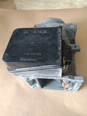 AIRFLOW METER Senator B Carlton Omega A C30SE C30NE Bosch 0280203032