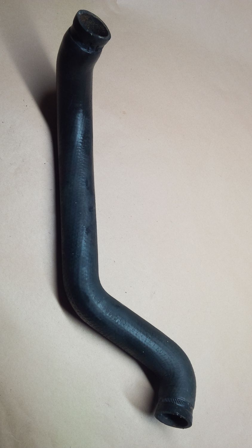 HOSE Radiator bottom to thermostat Carlton GSi Senator B 3.0 24v GM 90325266 HOSE Radiator bottom to thermostat Carlton GSi Senator B 3.0 24v GM 90325266