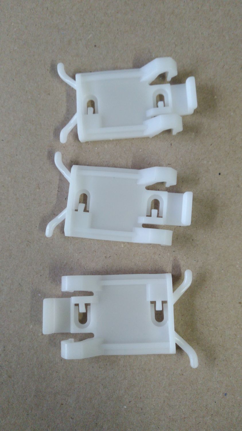 Clips for sill mouldings Monza Senator A Sen B  9062798 Qty 3 New Reproductions