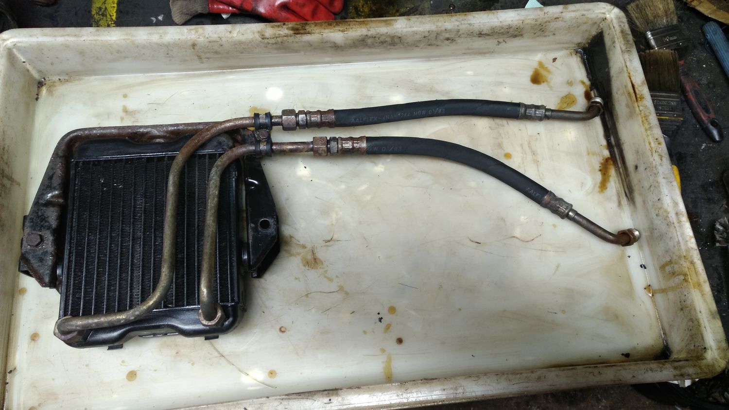 Oil cooler, mounting frame and pipes Senator B VGC