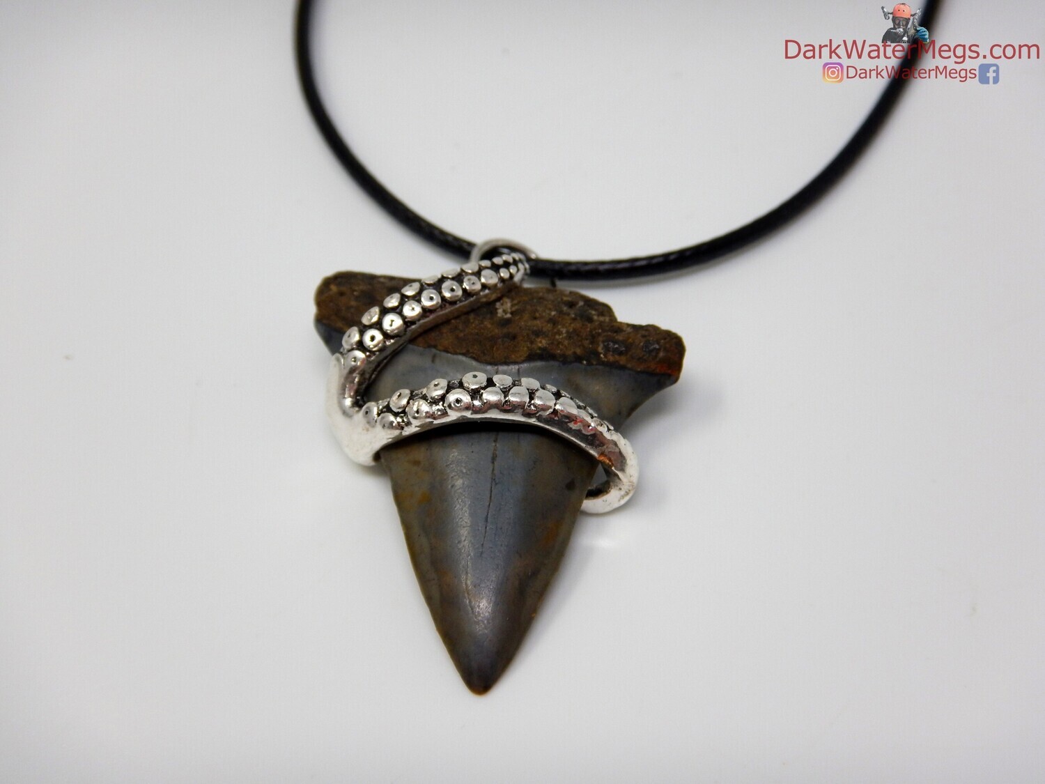 1.47&quot;  Dark Mako Necklace with octopus setting
